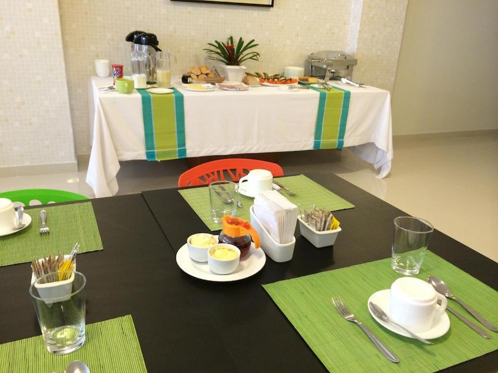 Oyo Ecosuites Hotel Манаус Екстериор снимка